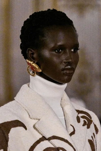Look 57